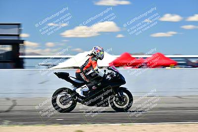 media/Mar-25-2024-Moto Forza (Mon) [[8d4319bd68]]/4-Novice Group/Session 4 Front Straight Speed Pans/